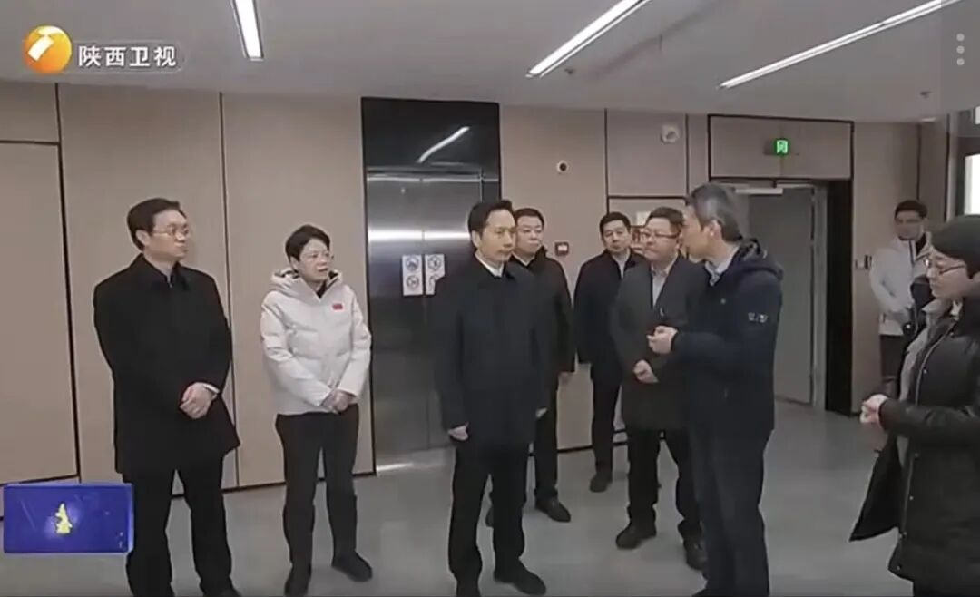 赵一德在陕西光电子先导院调研